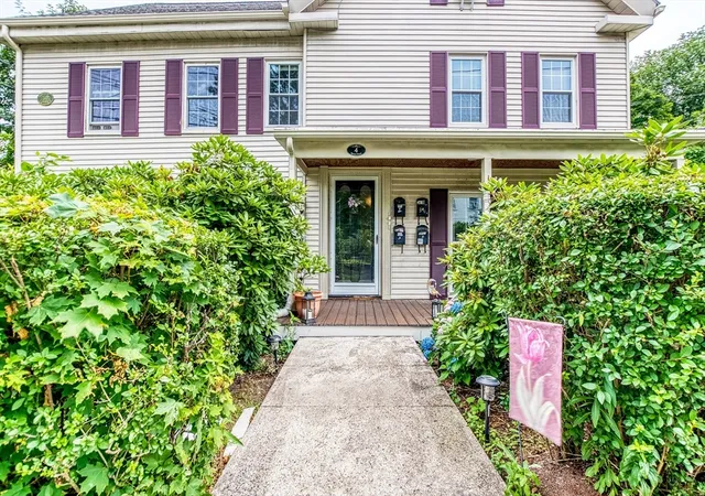 2nd image of 4 Spruce Street #4, Dedham, MA 02026 | MLS# 73559806