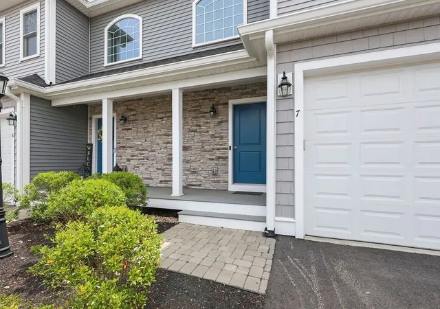 2nd image of 90 Lebaron Boulevard #7, Lakeville, MA 02347 | MLS# 73526736