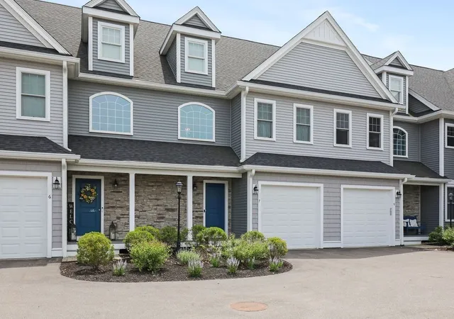 3rd image of 90 Lebaron Boulevard #7, Lakeville, MA 02347 | MLS# 73526736