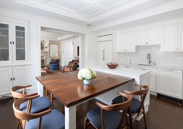 5th image of 142 Chestnut St #8-9, Boston, MA 02108 | MLS# 73487100