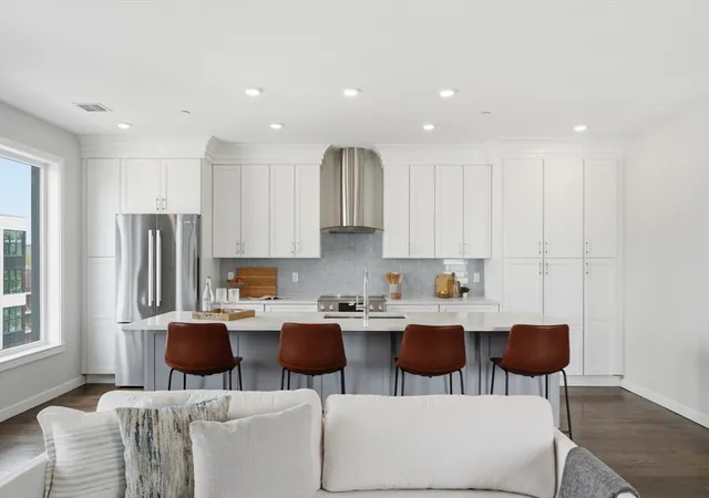 Listing Photo 2 - Condo for sale in Trimount Place located at 267 Old Colony, Boston, MA 02127 - Unit #501