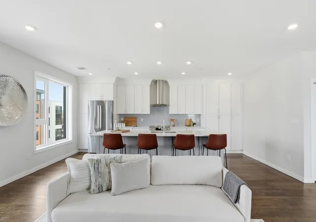 Listing Photo 4 - Condo for sale in Trimount Place located at 267 Old Colony, Boston, MA 02127 - Unit #501