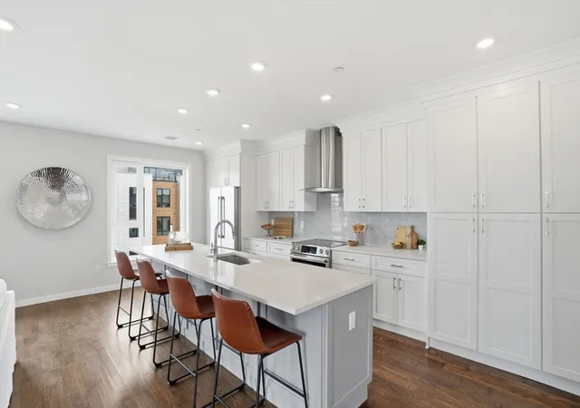 Listing Photo 5 - Condo for sale in Trimount Place located at 267 Old Colony, Boston, MA 02127 - Unit #501