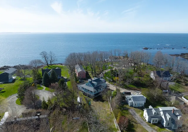 Homes for sale in Gloucester, MA | 6 Mt Locust Place, Gloucester, MA 01930 | Houzeo