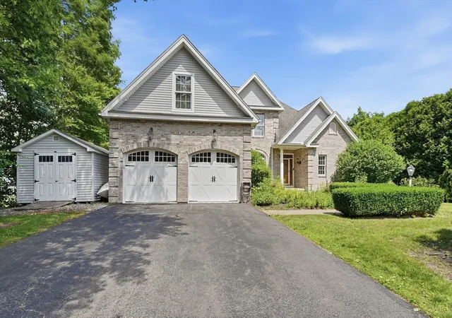 Homes for sale in Belchertown, MA | 12 Overlook Dr, Belchertown, MA 01007 | MLS# 73539361