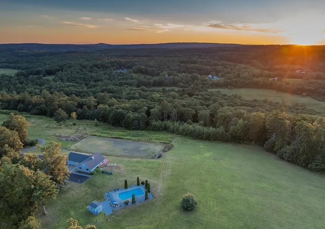 35th image of 16 Cider Mill Rd, North Brookfield, MA 01535 | MLS# 73566587