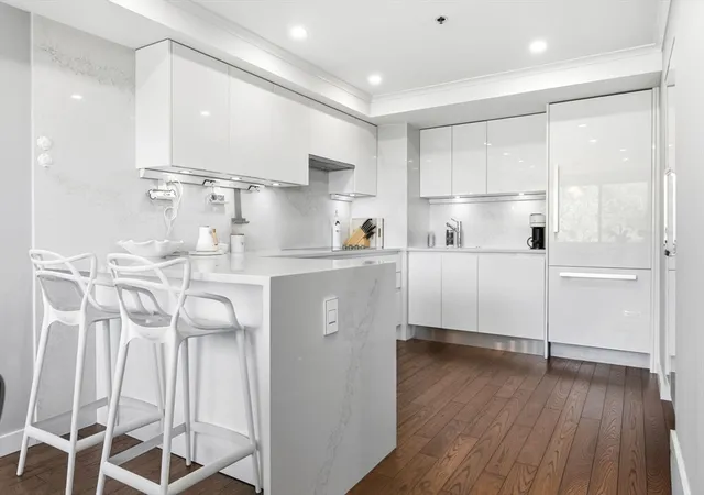 Photo 3 of Condo for sale at 250 Hammond Pond Pkwy #716S, Chestnut Hill, MA 02467 | MLS# 73530308 | Listing updated on 2026-07-18