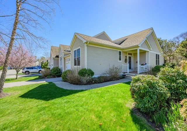 Homes for sale in Mashpee, MA | 118 Grey Hawk Dr #118, Mashpee, MA 02649 | MLS# 73508052