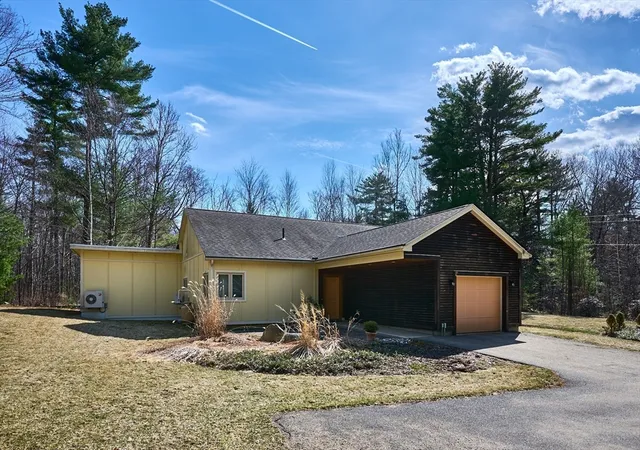 Homes for sale in Amherst, MA | 471 Flat Hills Rd, Amherst, MA 01002 | MLS# 73504583