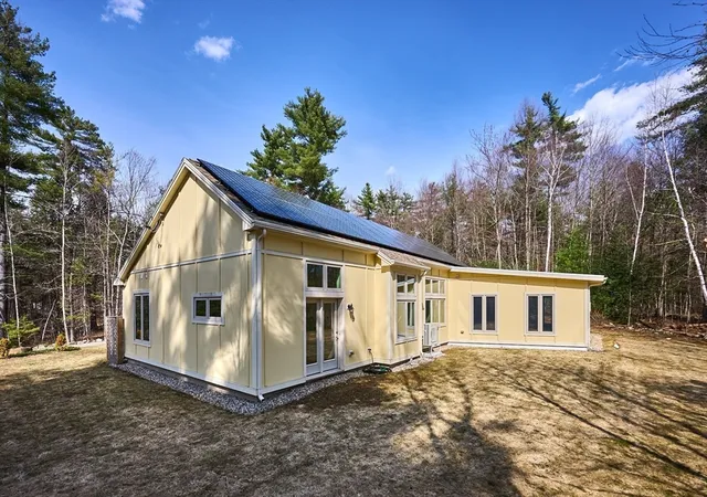 Homes for sale in Amherst, MA | 471 Flat Hills Rd, Amherst, MA 01002 | MLS# 73504583