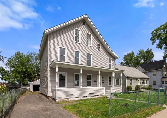 Homes for sale in Holyoke, MA | 26 Vernon St, Holyoke, MA 01040 | MLS# 73531083