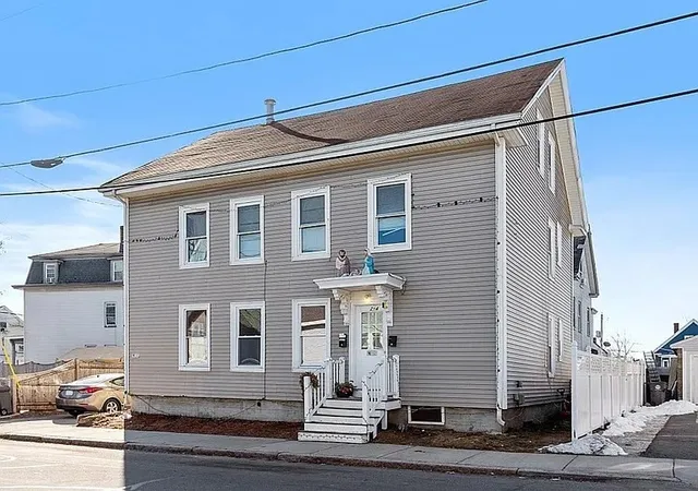 21st image of 2 4 Grove St, Haverhill, MA 01832 | MLS# 73548160