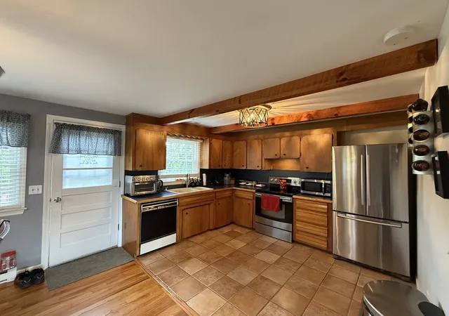 Photo 3 of Sale Pending at 595 Lebanon Hl Rd, Southbridge, MA 01550 | MLS# 73564370 | Listing updated on 2026-09-23