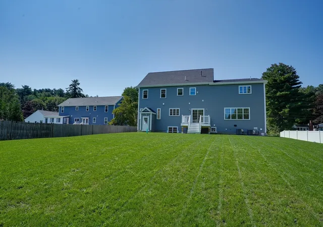 3rd image of 4 Wildwood St, Burlington, MA 01803 | MLS# 73568301