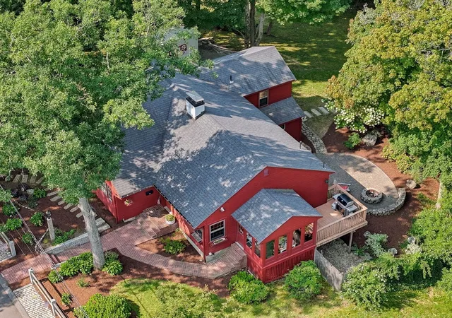 Photo 2 of Single family home for sale at 41 Brook St, Wakefield, MA 01880 | MLS# 73565136 | Listing updated on 2026-09-16