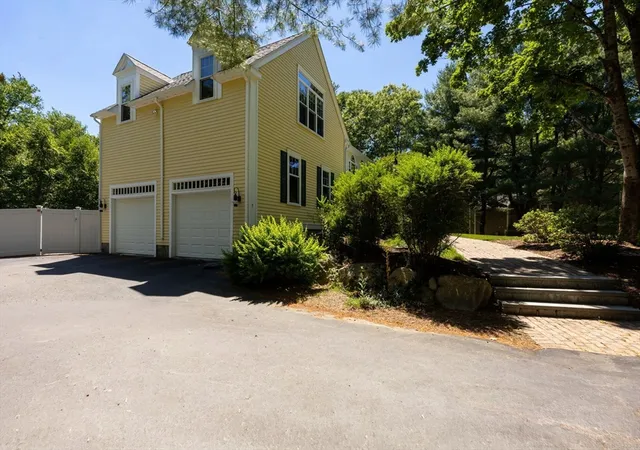 Photo 3 of Sale Pending at 35 Vineyard Pl, North Easton, MA 02356 | MLS# 73546237 | Listing updated on 2026-08-10