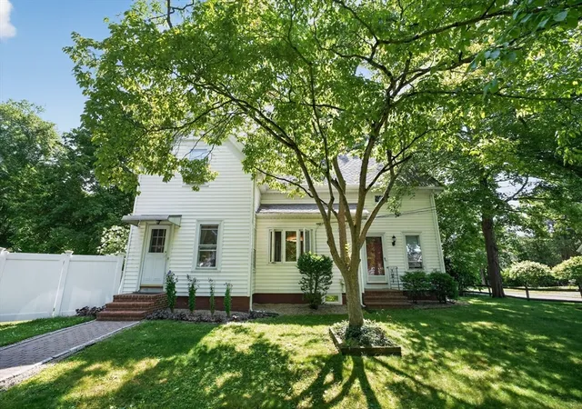 1st image of 207 N Central St, East Bridgewater, MA 02333 | MLS# 73557188