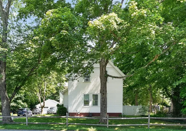 2nd image of 207 N Central St, East Bridgewater, MA 02333 | MLS# 73557188
