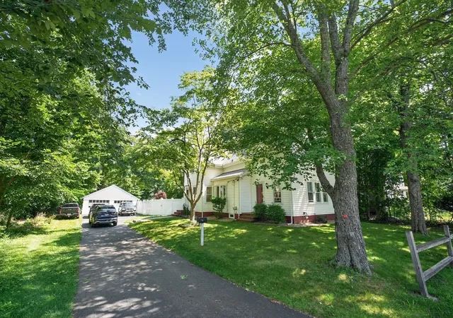 5th image of 207 N Central St, East Bridgewater, MA 02333 | MLS# 73557188