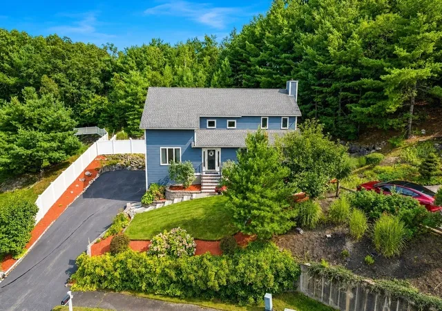 Photo 2 of Sale Pending at 4 Waldingfield Ln, Peabody, MA 01960 | MLS# 73562412 | Listing updated on 2026-09-01