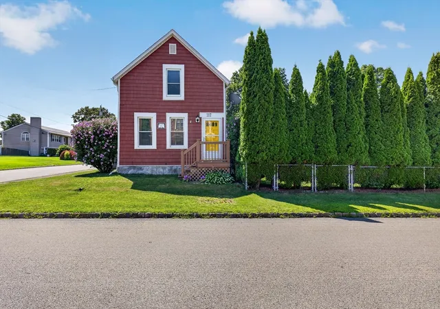 1st image of 117 Bridge St, Fairhaven, MA 02719 | MLS# 73555515