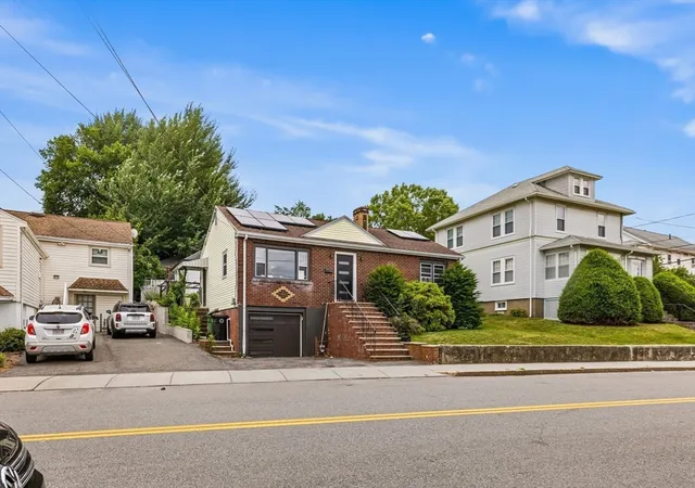 33rd image of 218 Warren, Watertown, MA 02472 | MLS# 73550208