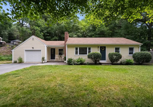 Homes for sale in Marshfield, MA | 332 Grove St, Marshfield, MA 02050 | MLS# 73540710