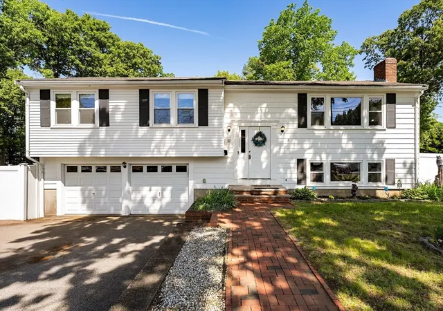 Homes for sale in Braintree, MA | 37 Old Coach Rd, Braintree, MA 02184 | MLS# 73528453