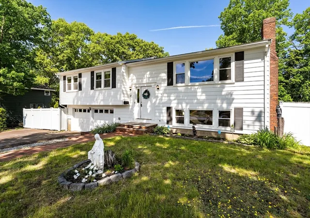 Homes for sale in Braintree, MA | 37 Old Coach Rd, Braintree, MA 02184 | MLS# 73528453