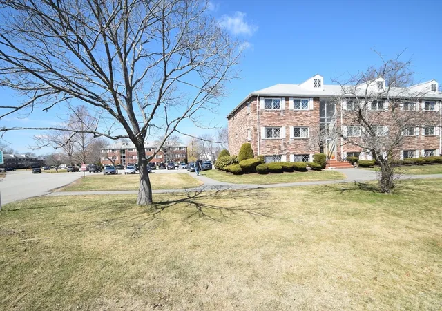 Homes for sale in North Andover, MA | 7 Fernview Ave #11, North Andover, MA 01845 | MLS# 73504626
