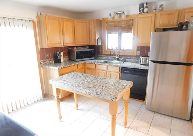 Homes for sale in Fall River, MA | 11 Choate St, Fall River, MA 02723 | MLS# 73548539