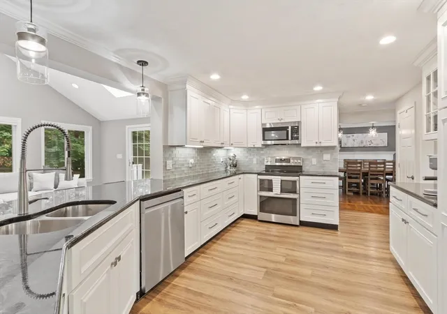 4th image of 45 Woodberry Lane, North Andover, MA 01845 | MLS# 73549045