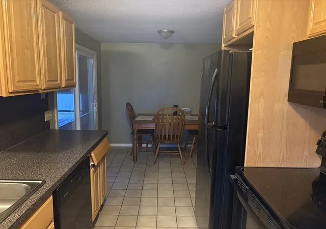 3rd image of 144 Coolidge Ave, Ludlow, MA 01056 | MLS# 73563697