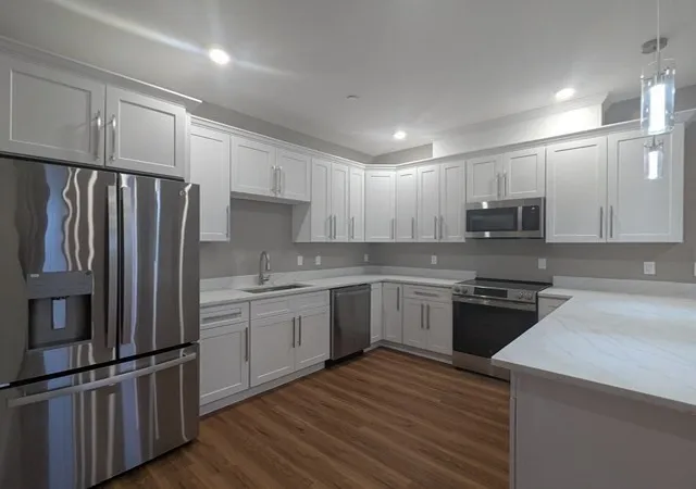 Homes for sale in Lynn, MA | 13 Nahant Street #2B, Lynn, MA 01902 | MLS# 73486276