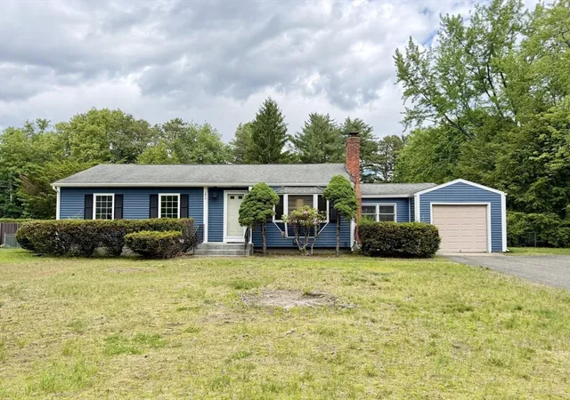 Homes for sale in Longmeadow, MA | 142 Yarmouth St, Longmeadow, MA 01106 | MLS# 73531361