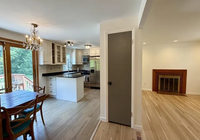 Homes for sale in Longmeadow, MA | 142 Yarmouth St, Longmeadow, MA 01106 | MLS# 73531361
