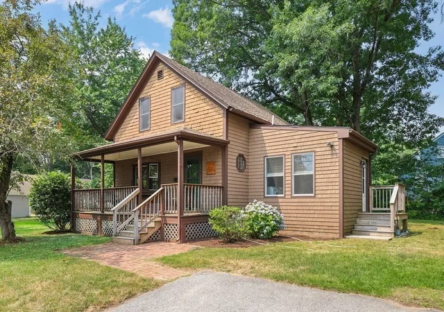 1st image of 137 Sumner St, North Attleboro, MA 02760 | MLS# 73550567