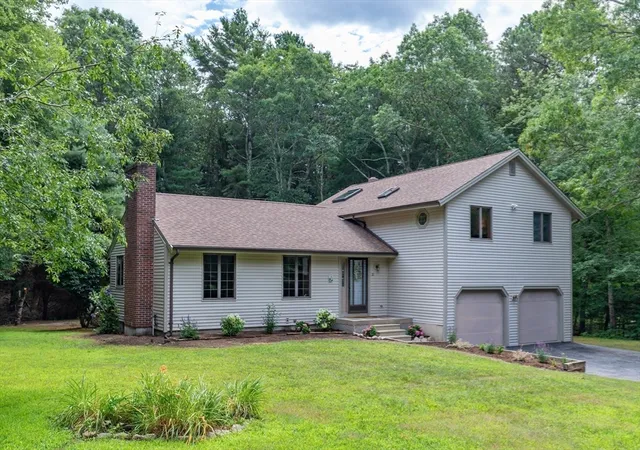 1st image of 21 Club House Dr, Pocasset, MA 02559 | MLS# 73565403