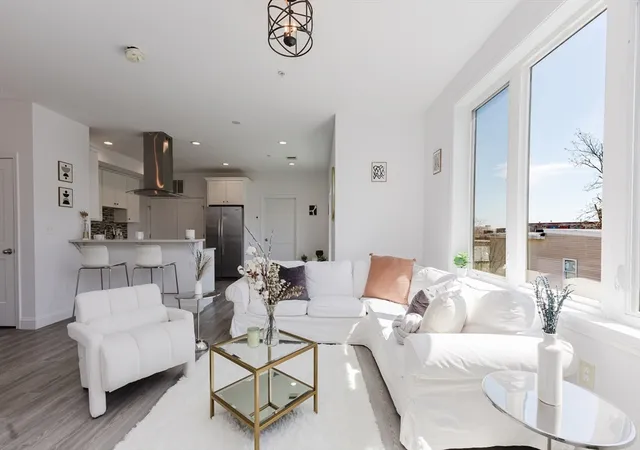 1st image of 92 94 George St #202, Roxbury, MA 02119 | MLS# 73543889