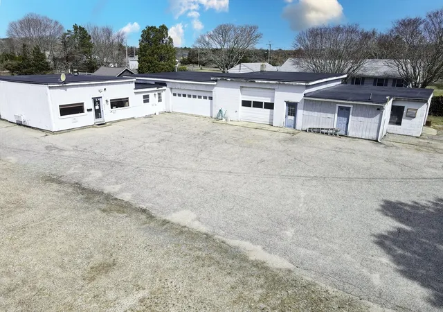 Photo 4 of Single family home for sale at 108 Trotting Park Rd, Teaticket, MA 02536 | MLS# 73502354 | Listing updated on 2026-08-28