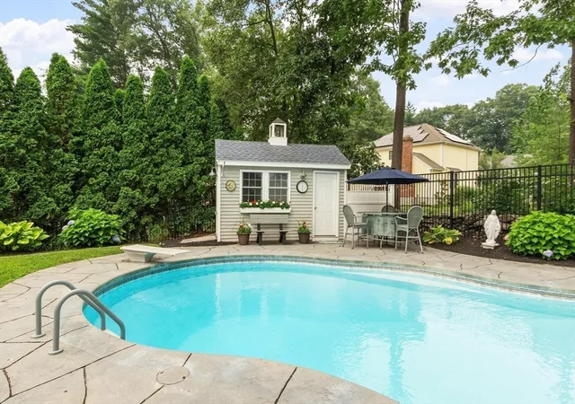 5th image of 170 Jamestown Rd, Leominster, MA 01453 | MLS# 73552986