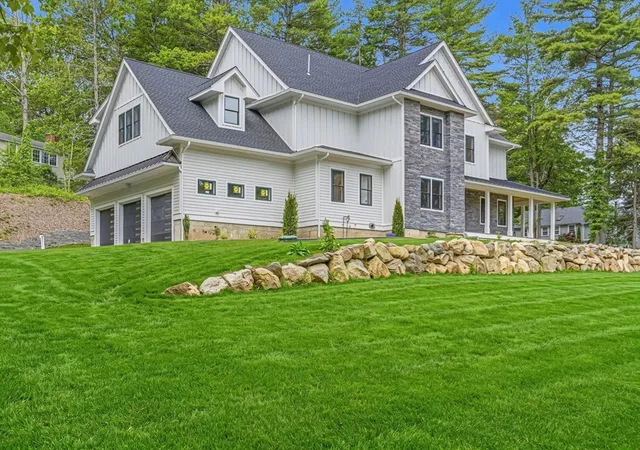 3rd image of 33 Pine Street, Dover, MA 02030 | MLS# 73527821