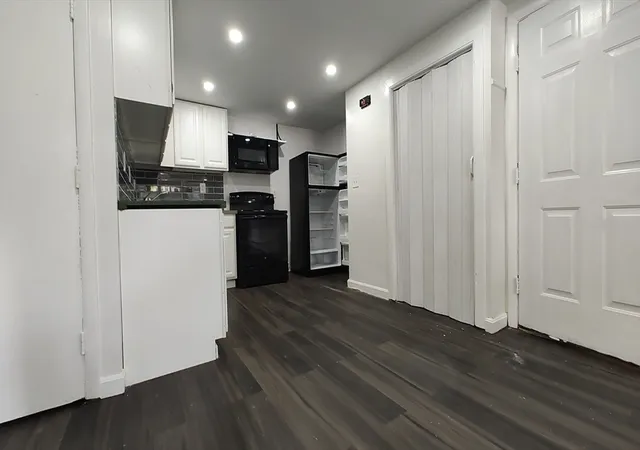 Photo 2 of Condo for sale at 425 W Elm St #1, Brockton, MA 02301 | MLS# 73563040 | Listing updated on 2026-08-27