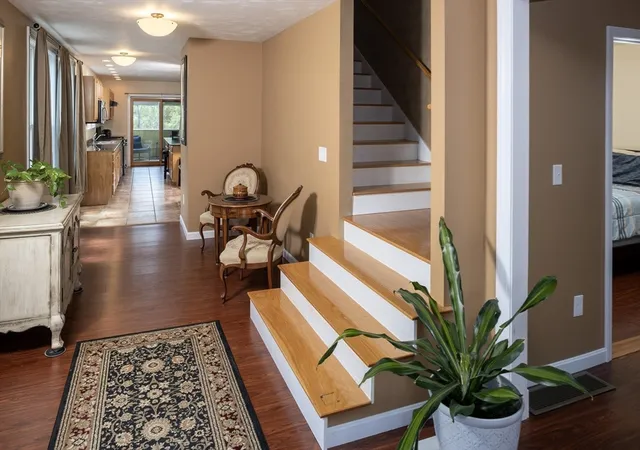 4th image of 67 Newport Rd, Hull, MA 02045 | MLS# 73522307