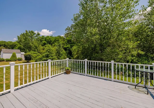 Homes for sale in Tiverton, RI | 20 Blackbird Ct, Tiverton, RI 02878 | MLS# 73544923