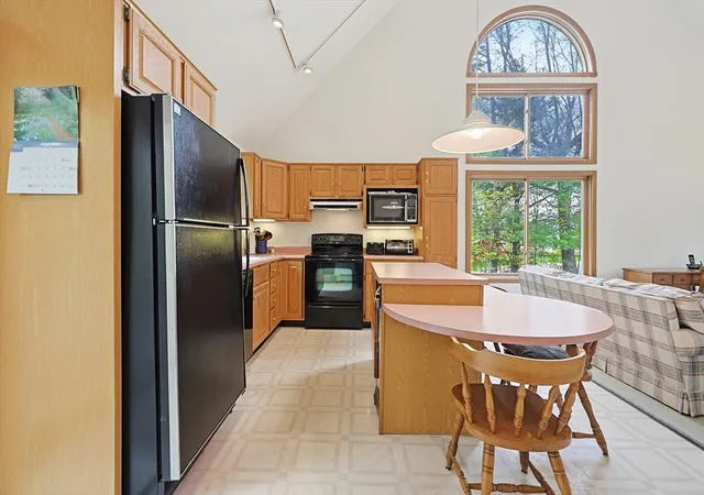 Homes for sale in Hubbardston, MA | 1 Cheyenne Dr, Hubbardston, MA 01452 | MLS# 73516525