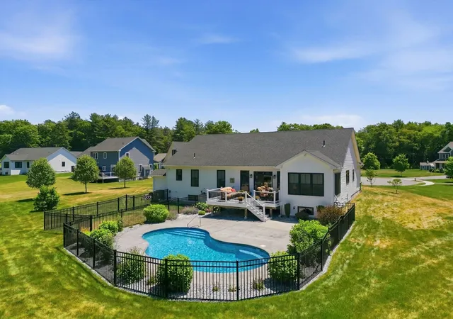 Homes for sale in Southwick, MA | 5 Honeybird Run, Southwick, MA 01077 | MLS# 73537687