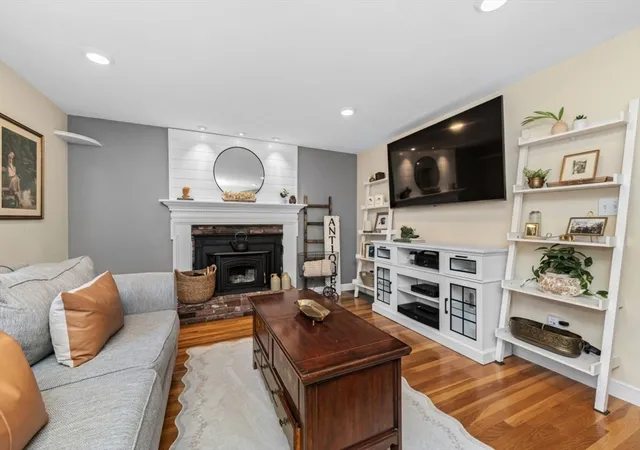 Homes for sale in Framingham, MA | 5 Summer Lane, Framingham, MA 01701 | MLS# 73540733