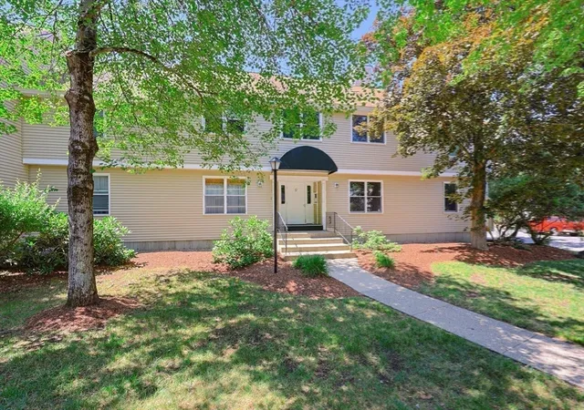2nd image of 425 Main St, Hudson, MA 01749