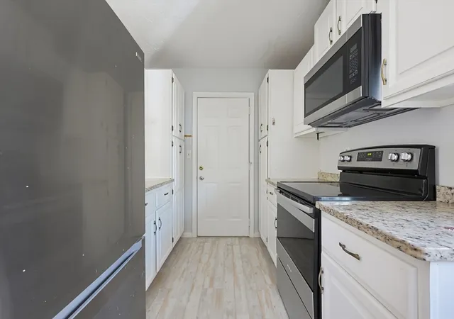 Photo 3 of Sale Pending at 425 Main St #9D, Hudson, MA 01749 | MLS# 73550044 | Listing updated on 2026-09-15